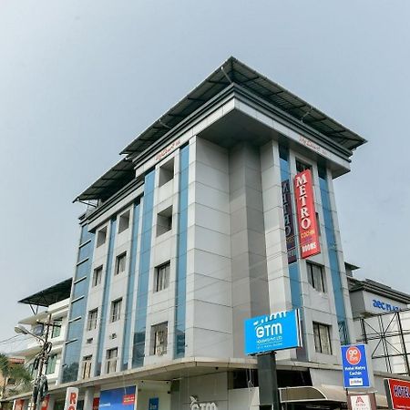 Metro Kochin Business Hotel Екстериор снимка