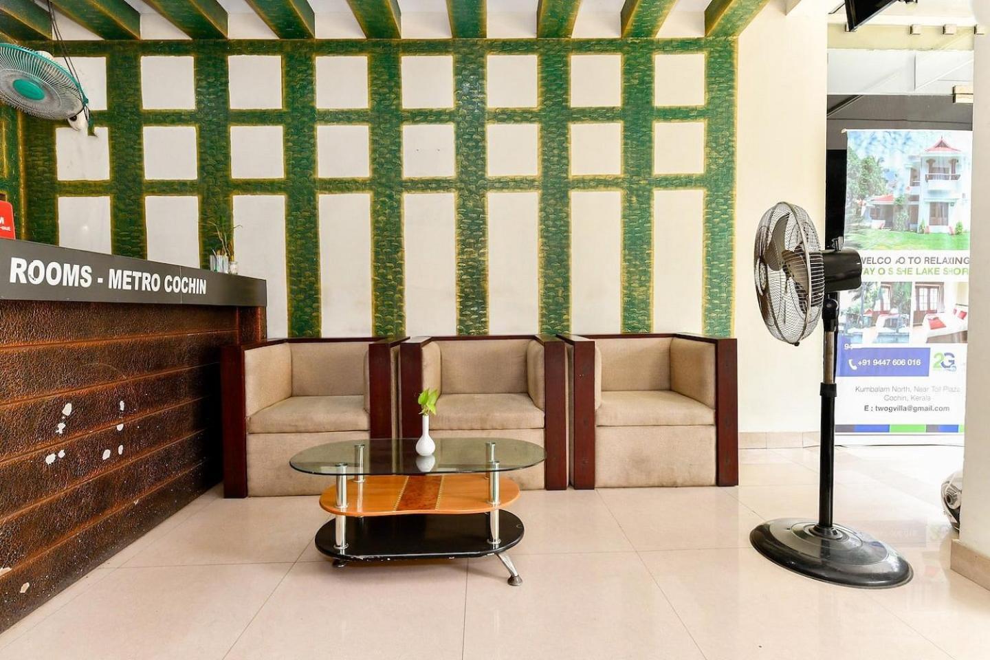 Metro Kochin Business Hotel Екстериор снимка